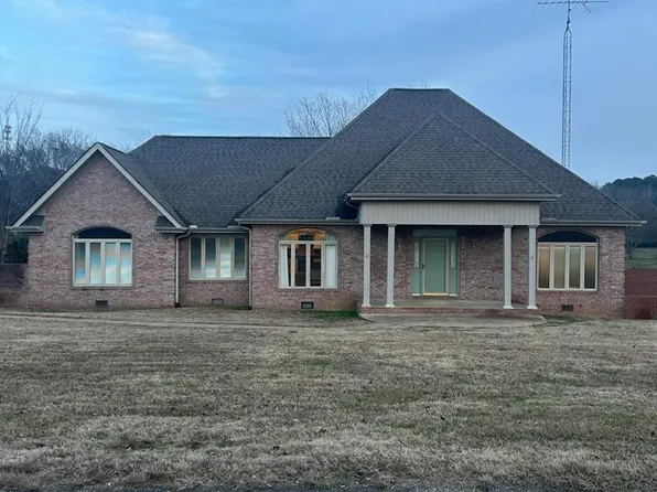 134 Coleman St, Big Sandy, TN 38221