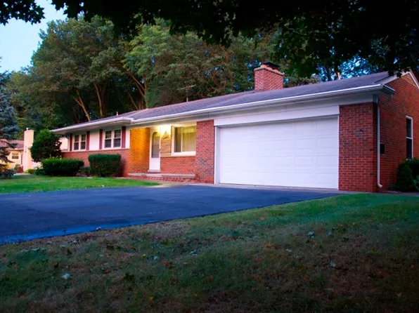 30493 Barkley St, Livonia, MI 48154