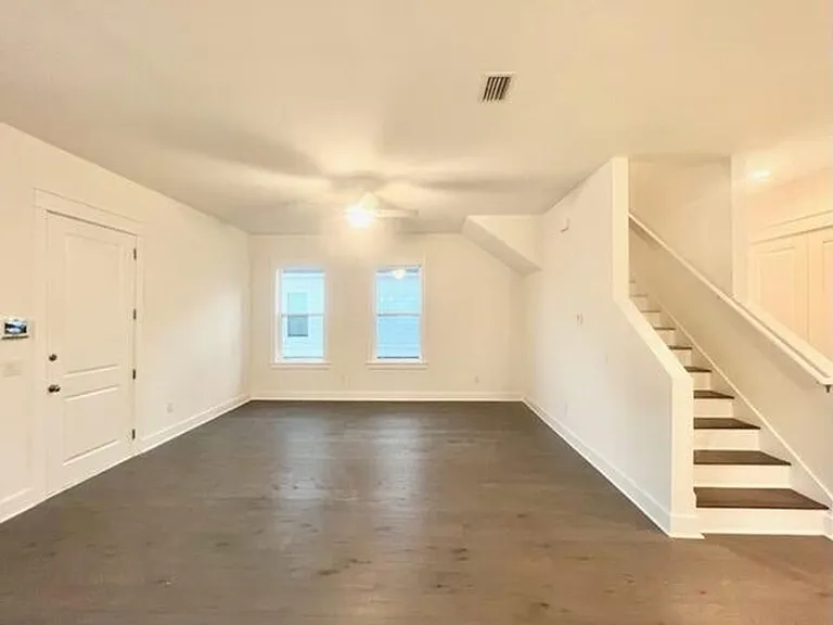 231 Euvino Way — Photo 4