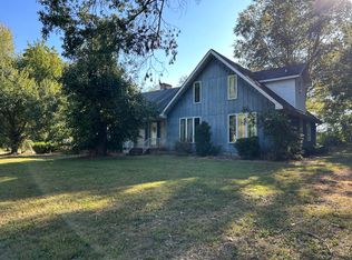 1660 S 1st St, Fairfield, IL 62837