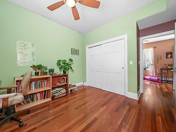 5th image of 5342 N Winthrop Ave APT 2E