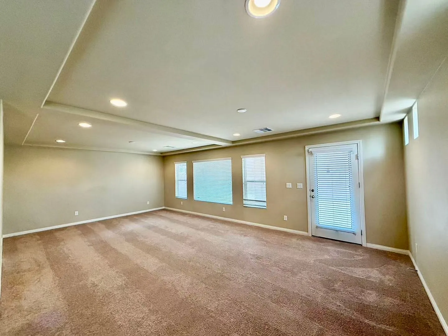 Beautiful house coming — Photo 4