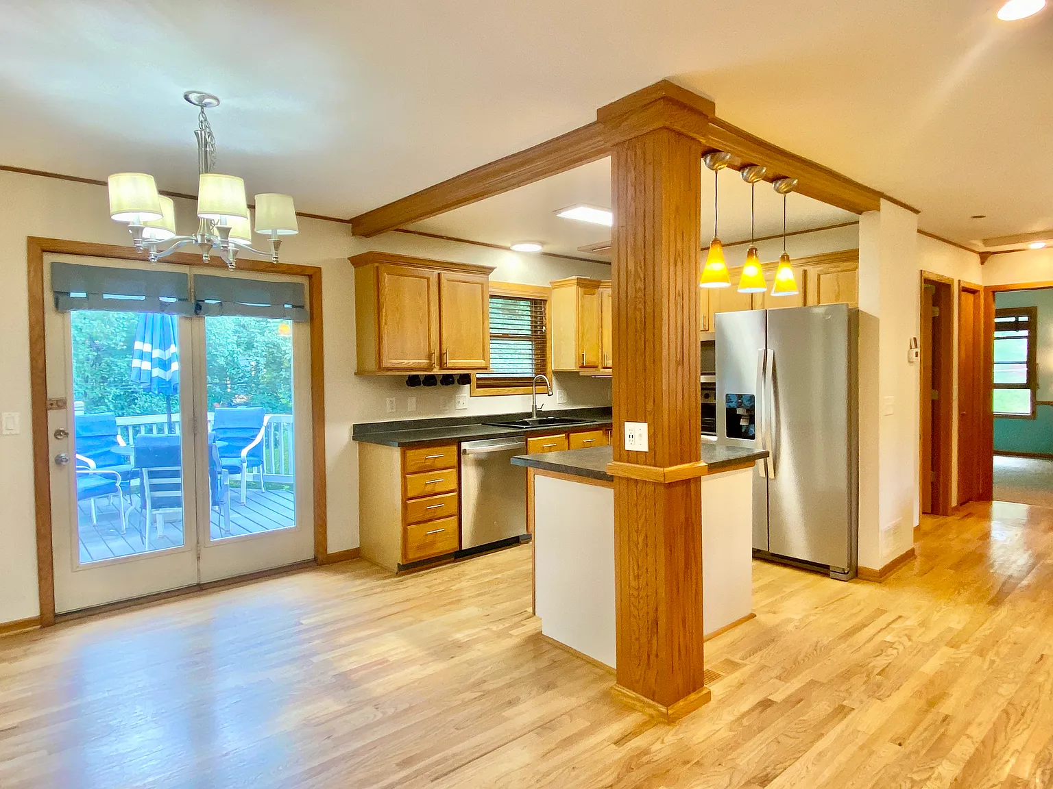 3 bed, 1440 sqft, $2,295 — Photo 3