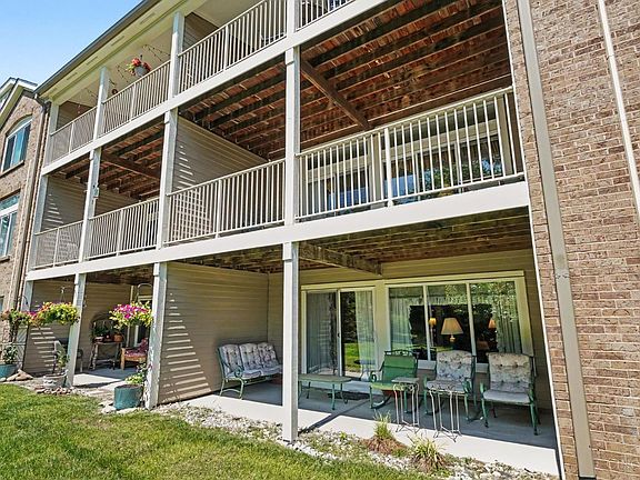 5th image of 3808 Misty Meadow Ln