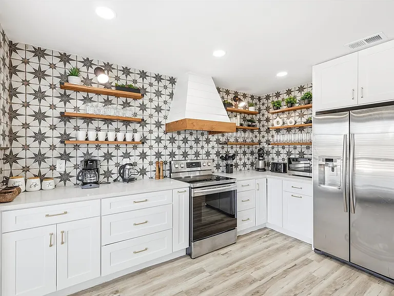 6440 Knoll Ridge Dr — Photo 13