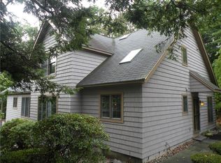 17 Merrimac Pl #17, Cape Elizabeth, ME 04107