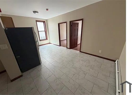 1243 Morrison Ave #1R — Photo 4