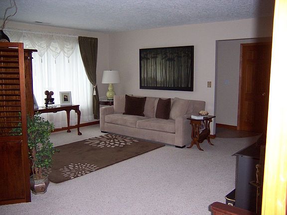 3rd image of 1104 Missoula Ave