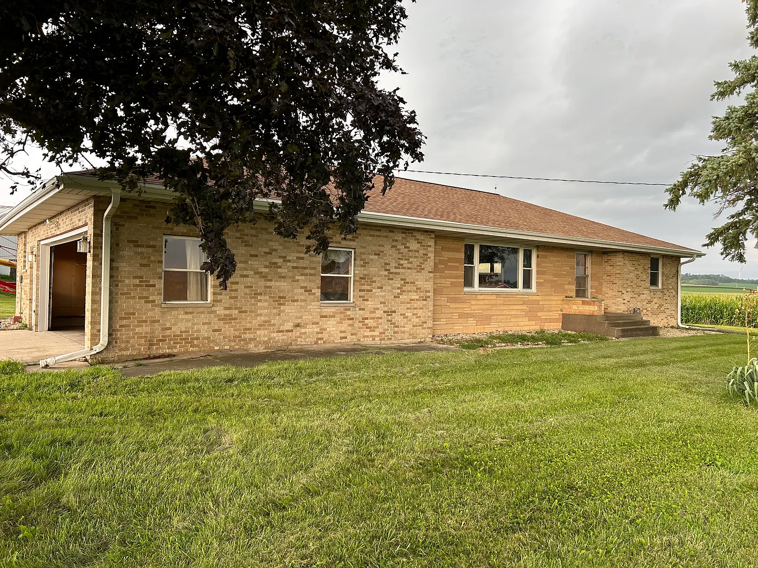 3 bed, 1750 sqft, $2,350 — Photo 1