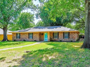 2828 Hillcrest Dr, Corsicana, TX 75110