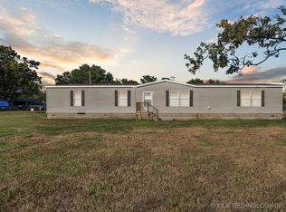 63487 E 256th Ln, Grove, OK 74344