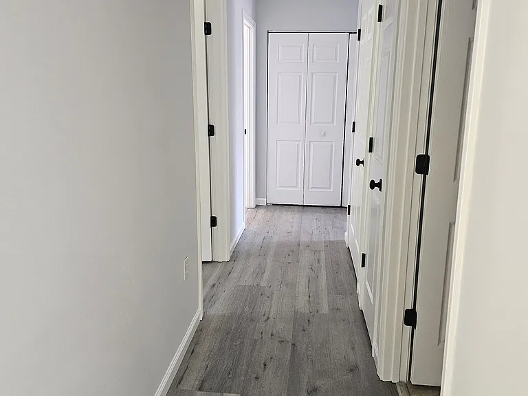 165 Knowledge Ave #B — Photo 4
