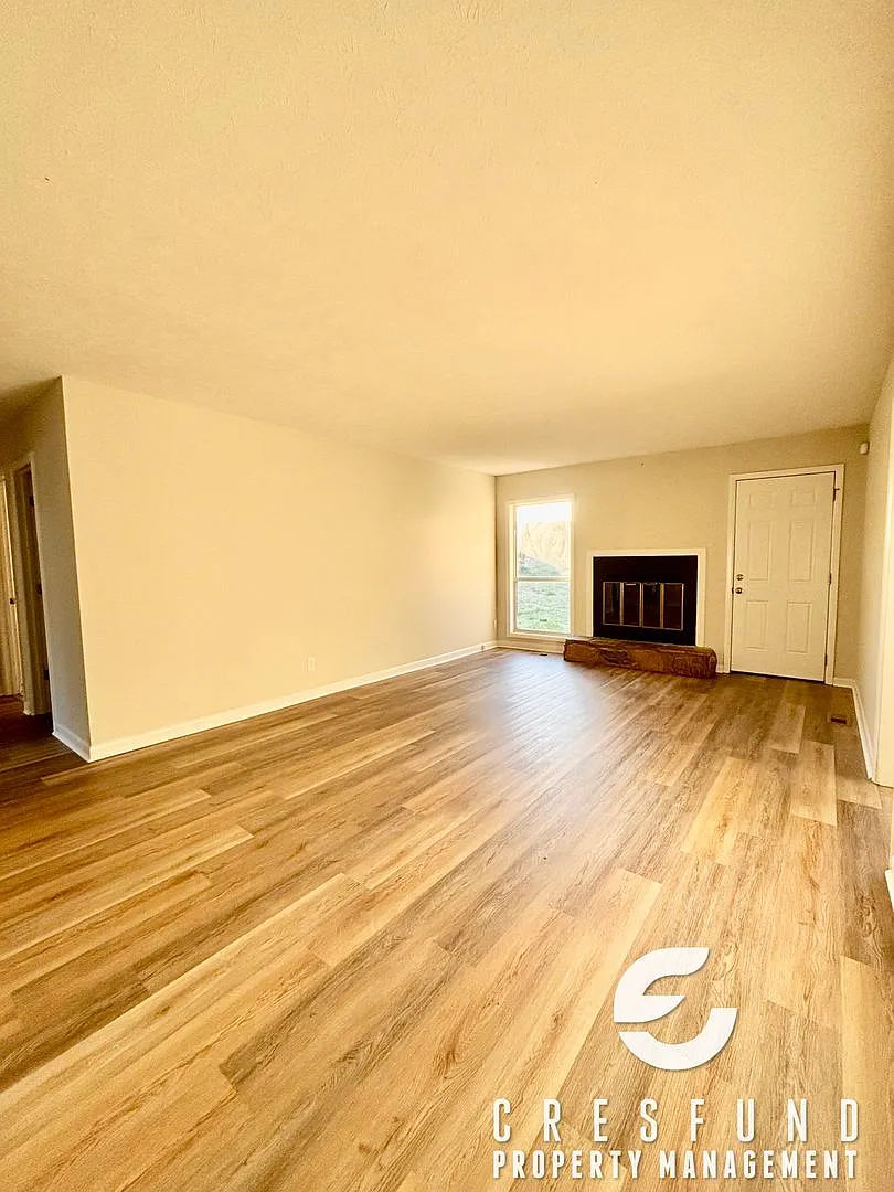 Building Photo - 1338 Kienast Dr