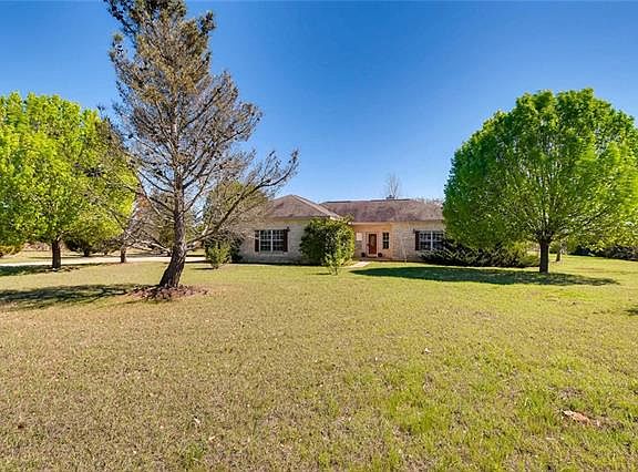 2nd image of 1051 County Road 204