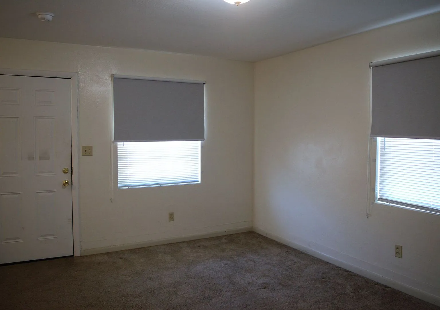 207 Highview — Photo 4