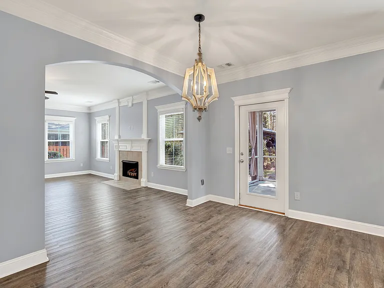 135 Bowridge Dr — Photo 32