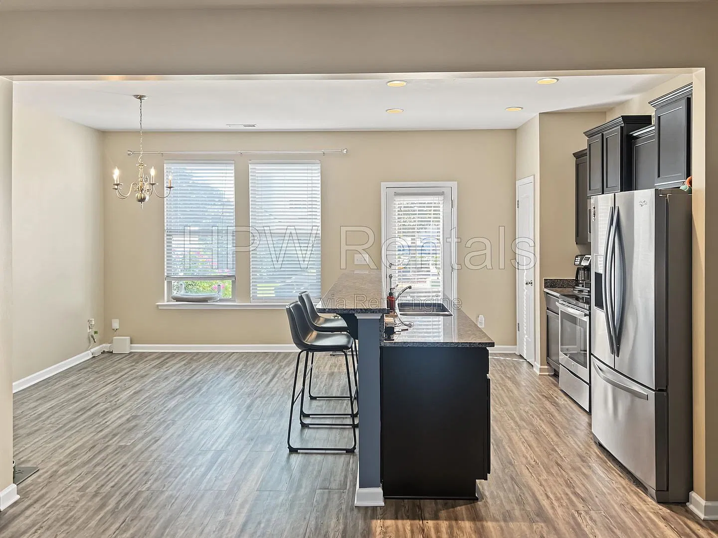 3 bed, 2.5 bath, $1,750 — Photo 2