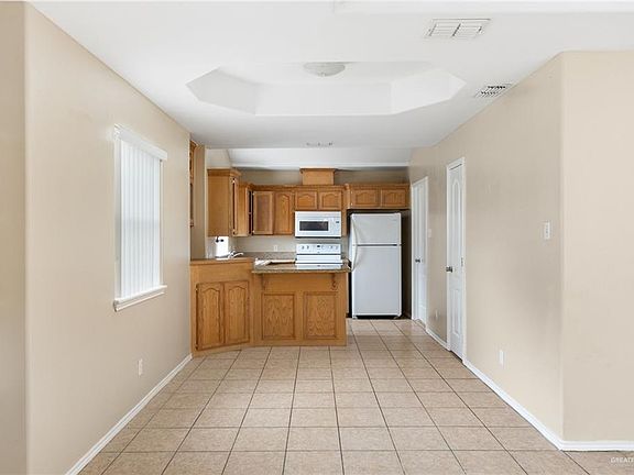 5th image of 1800 W Bronze St