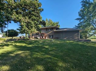 752 S 44th Ave E, Newton, IA 50208