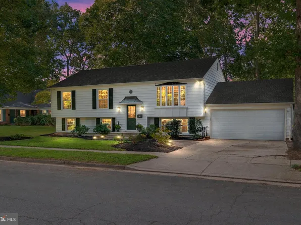 1553 Farlow Ave, Crofton, MD 21114