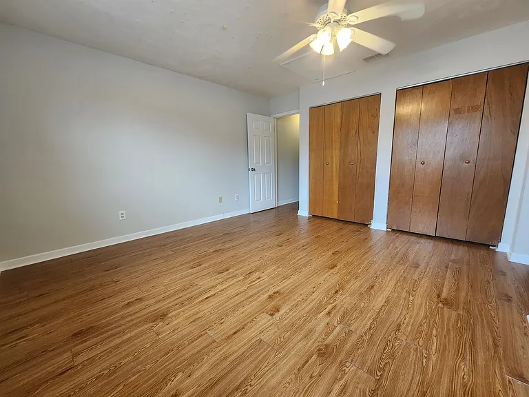 828-2 W Carolina St — Photo 18