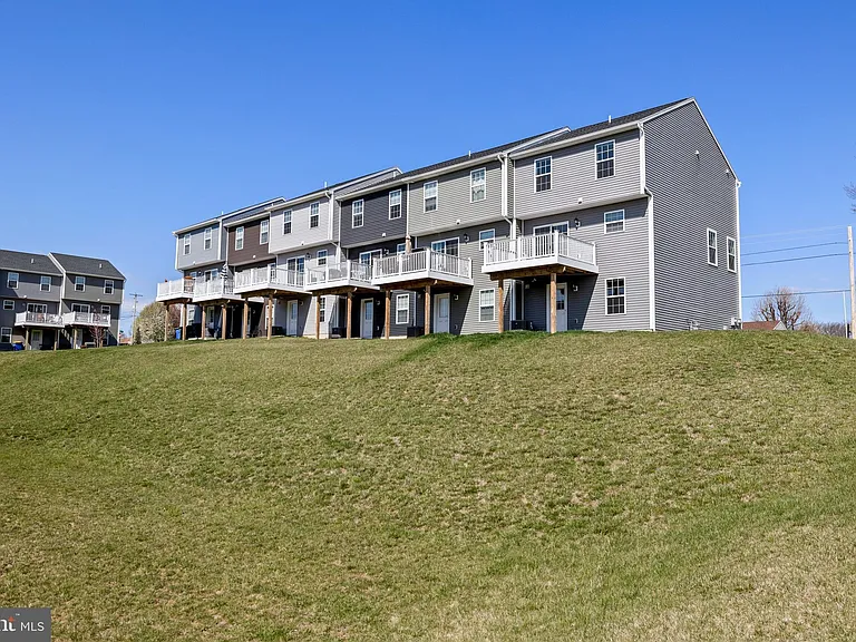 2 Heath Cir — Photo 26