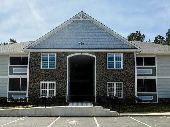 188 Gallery Dr #102, Spring Lake, NC 28390