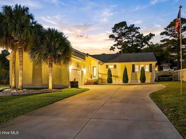 108 Gull Harbor Drive, Newport, NC 28570