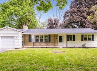 162 Berkshire Dr, Rochester, NY 14626