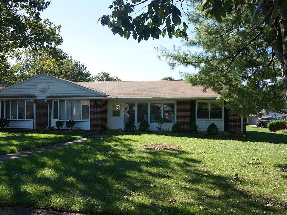 1st image of 953B Aberdeen Dr #B