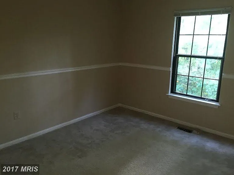 5912 Roberts Common Ct — Photo 7