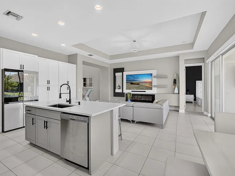 16293 Melogold Dr — Photo 17