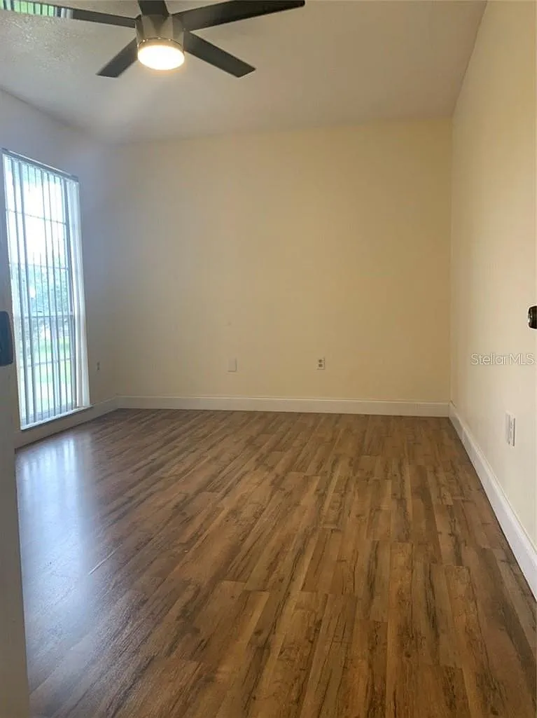 2 bed, 1.5 bath, 909 sqft, $1,700 — Photo 3
