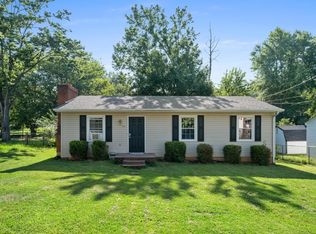 1715 Vinson St, Staunton, VA 24401