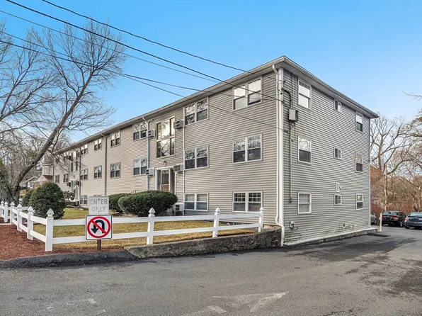 177 Franklin St APT 2, Stoneham, MA 02180