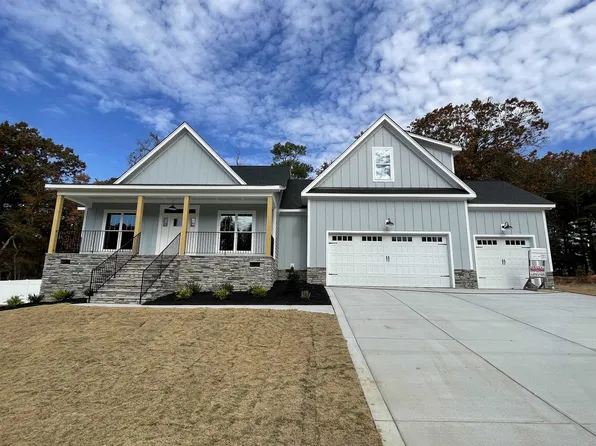 438 Lambert Ln, Fuquay Varina, NC 27526
