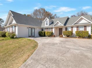 1321 Stoneleigh Dr, Conyers, GA 30094