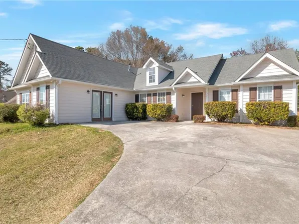 1321 Stoneleigh Dr, Conyers, GA 30094