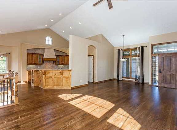 4th image of 2461 N Peckham St
