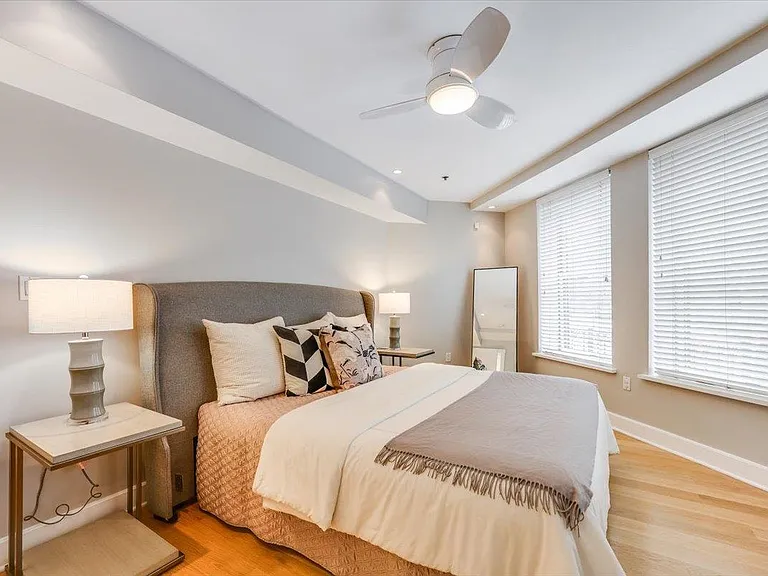 1100 Clinton St #101 — Photo 26