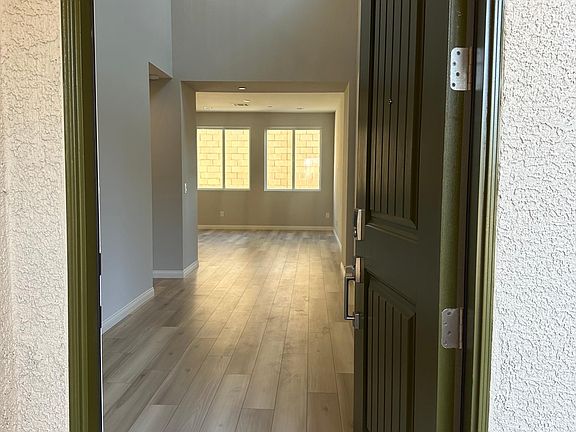 4th image of 10625 Enridge Ave