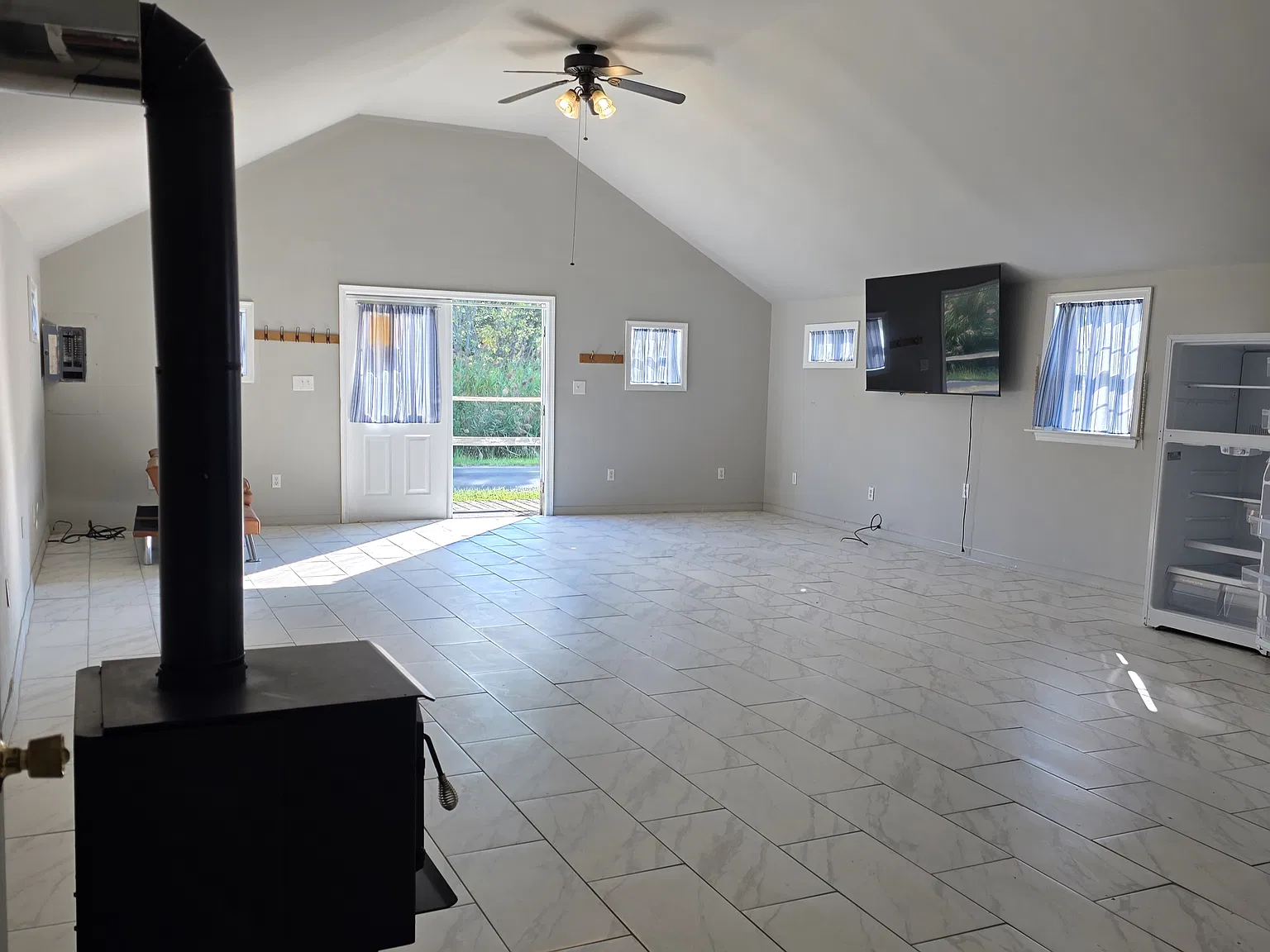 1 bed, 968 sqft, $850 — Photo 3