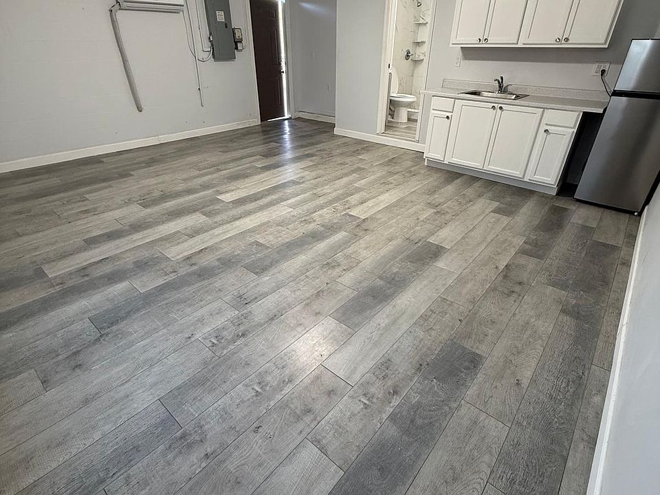 1st image of 435 Cart Ct #1