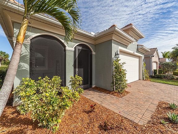 2nd image of 10364 Materita Dr