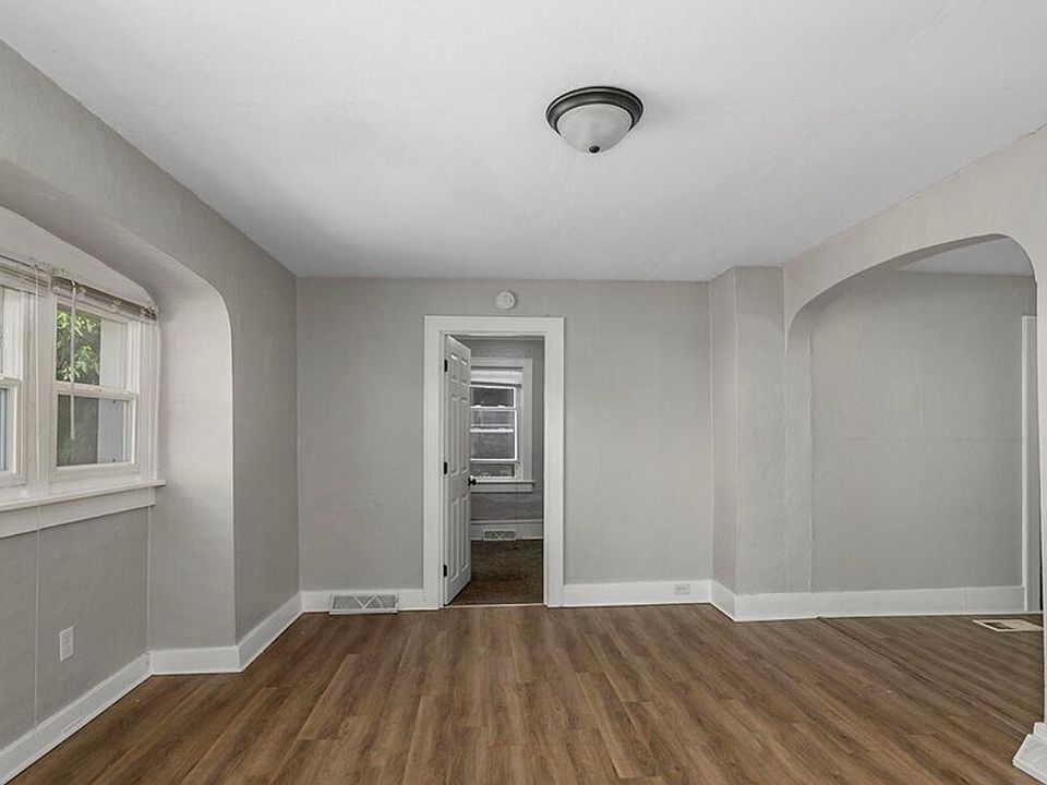 1st image of 1238 Garfield Ave NW