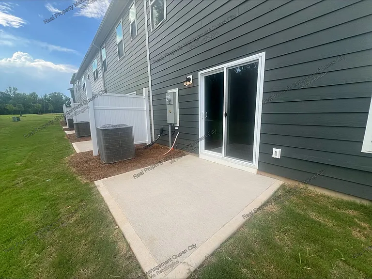 3105 Lilac Grove Dr — Photo 18