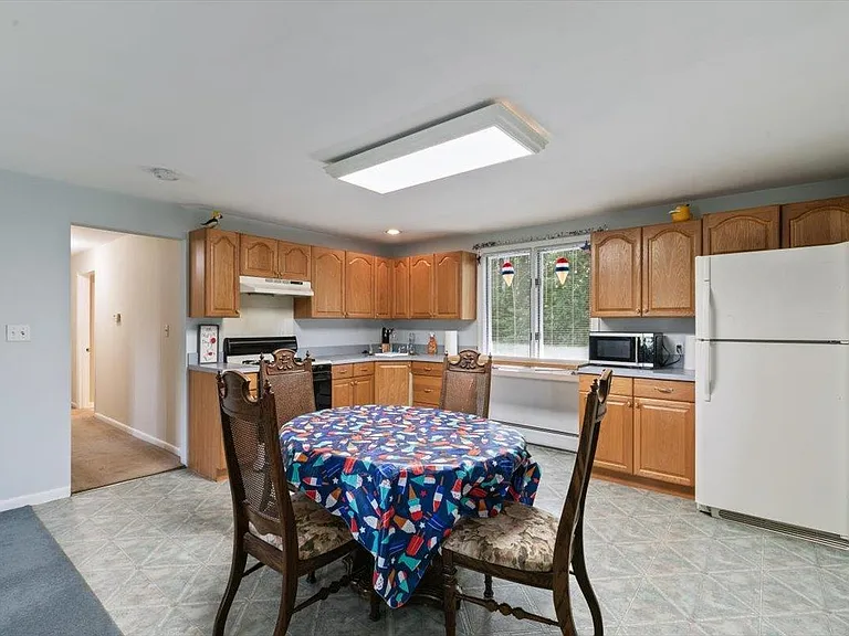 387 Main St #3 — Photo 2