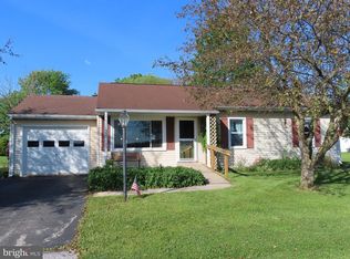 3338 Centennial Rd, Hanover, PA 17331