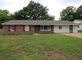 5281 Lochinvar Dr, Memphis, TN 38116