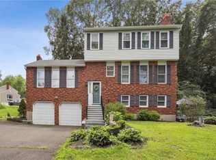 15 Deer Run Ln, North Haven, CT 06473